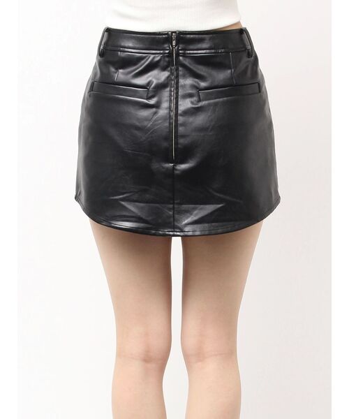 GYDA（ジェイダ）の「フェイクレザースカートライクショートパンツ（スカート・レディース・ブラック・X-SMALL/SMALL/MEDIUM）」の14枚目の写真