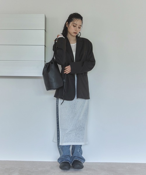 feepur(フェピュール)の「シアースラブディープスリットワンピース(ワンピース・レディース・オフホワイト/ブラック・MEDIUM)」の4枚目の写真