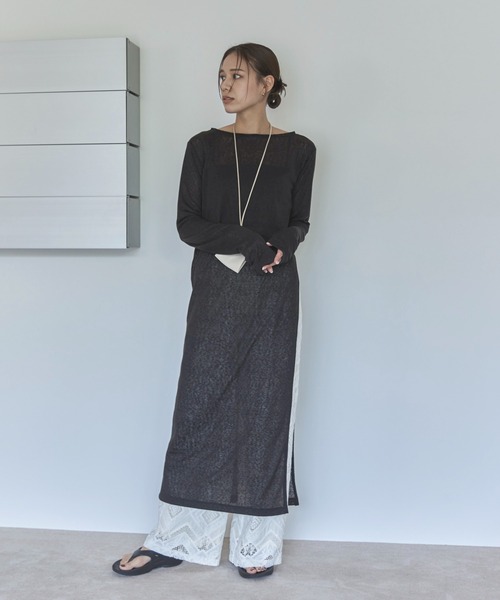 feepur(フェピュール)の「シアースラブディープスリットワンピース(ワンピース・レディース・オフホワイト/ブラック・MEDIUM)」の11枚目の写真