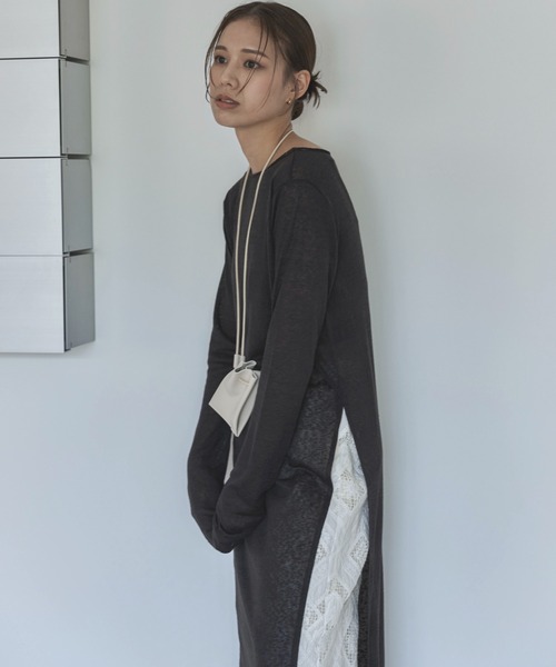 feepur(フェピュール)の「シアースラブディープスリットワンピース(ワンピース・レディース・オフホワイト/ブラック・MEDIUM)」の16枚目の写真