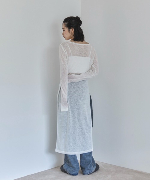 feepur(フェピュール)の「シアースラブディープスリットワンピース(ワンピース・レディース・オフホワイト/ブラック・MEDIUM)」の22枚目の写真