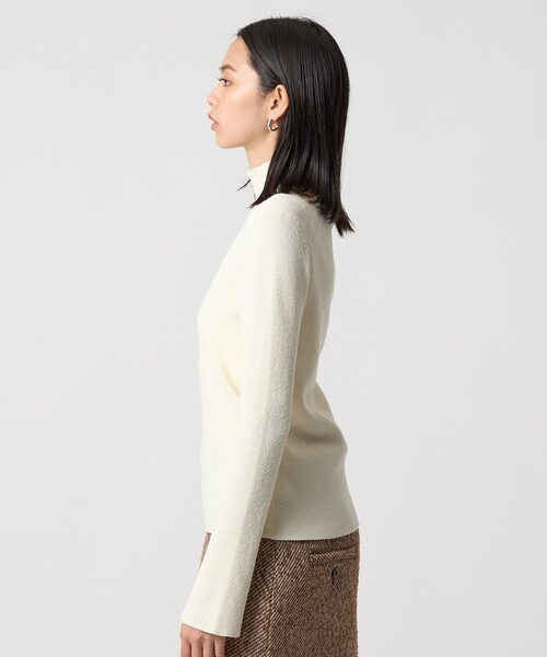 EMMEL REFINES（エメルリファインズ）の「＜EMMEL REFINES＞EM HW ソデボタン タートルニット（ニット/セーター・レディース・ネイビー/ライラック/ブラック/オフホワイト・FREE）」の6枚目の写真