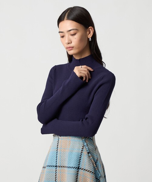 EMMEL REFINES（エメルリファインズ）の「＜EMMEL REFINES＞EM HW ソデボタン タートルニット（ニット/セーター・レディース・ネイビー/ライラック/ブラック/オフホワイト・FREE）」の12枚目の写真