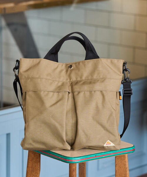 FREAK'S STORE(フリークスストア)の「限定展開 KELTY×FREAK'S STORE/ケルティ 別注 ヘルメット バック(ショルダーバッグ・レディース・ブラック/ブルーグリーン/レオパード/モカ・ONE SIZE)」の3枚目の写真