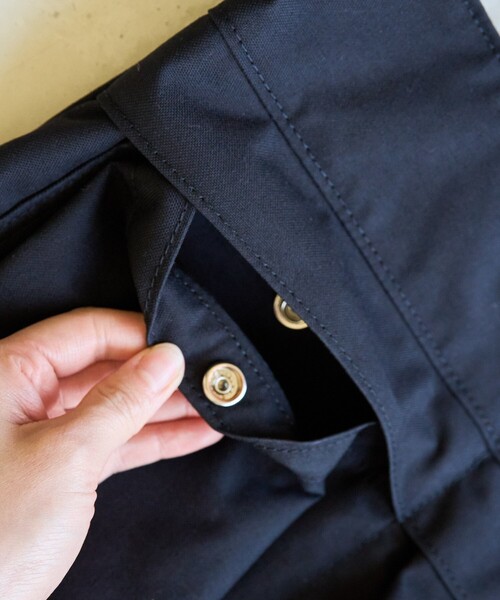 FREAK'S STORE(フリークスストア)の「限定展開 KELTY×FREAK'S STORE/ケルティ 別注 ヘルメット バック(ショルダーバッグ・レディース・ブラック/ブルーグリーン/レオパード/モカ・ONE SIZE)」の7枚目の写真