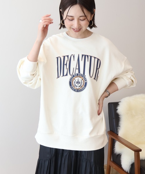 AMERICAN HOLIC（アメリカンホリック）の「カレッジロゴクラックプリント裏毛プルオーバー（スウェット・レディース・オフホワイト/杢グレー/チャコールグレー/ブラウン/ネイビー・FREE）」の3枚目の写真