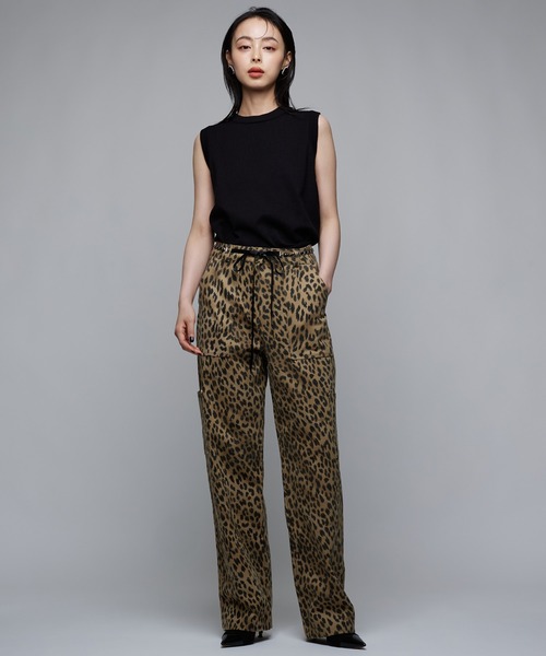 Narcissus（ナルシス）の「レオパード柄ストレートデニムパンツ（デニムパンツ・レディース・レオパード・FREE）」の2枚目の写真