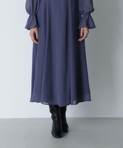 NATURAL BEAUTY BASIC(ナチュラルビューティーベーシック)の「◇ラッフルフリルワンピース(ワンピース・レディース・ダークブルー/オフホワイト・MEDIUM/P/S)」の3枚目の写真