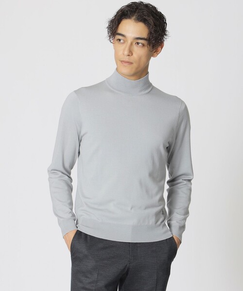 ハイネックセーター