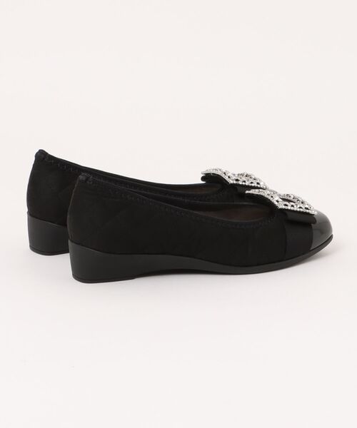 Bridget Birkin(ブリジットバーキン)の「【Bridget Birkin Walk】キルティングビジューリボンウォーキングパンプス(555233)(パンプス・レディース・ベージュ/ブラック/ブラック系その他・23/24.5/23.5/24/22.5)」の4枚目の写真