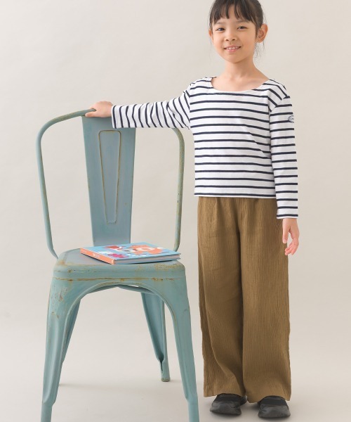 OMNES(オムネス)の「キッズコットン長袖ボーダーTシャツ(Tシャツ/カットソー・キッズ・ベージュ系その他2/ベージュ系その他/マルチ/ブラウン系その他/ベージュ系その他3/ホワイト×ピンク/ベージュ×ブラック/ホワイト×ネイビー・SMALL/LARGE/MEDIUM)」の16枚目の写真