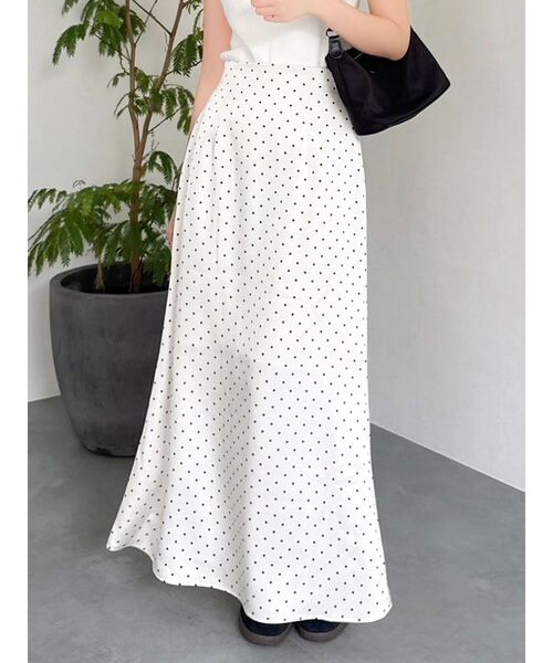 dazzlin（ダズリン）の「サテンナロースリットスカート（スカート・レディース・チャコールグレー/ピンク/その他1・SMALL/MEDIUM）」の3枚目の写真