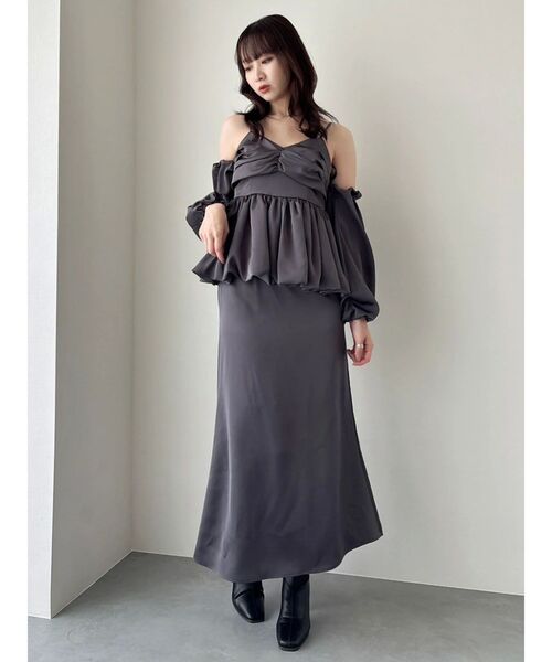 dazzlin（ダズリン）の「サテンナロースリットスカート（スカート・レディース・チャコールグレー/ピンク/その他1・SMALL/MEDIUM）」の5枚目の写真