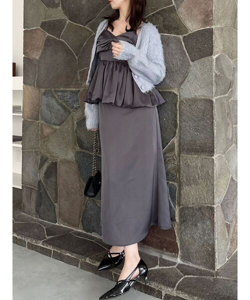 dazzlin（ダズリン）の「サテンナロースリットスカート（スカート・レディース・チャコールグレー/ピンク/その他1・SMALL/MEDIUM）」の8枚目の写真