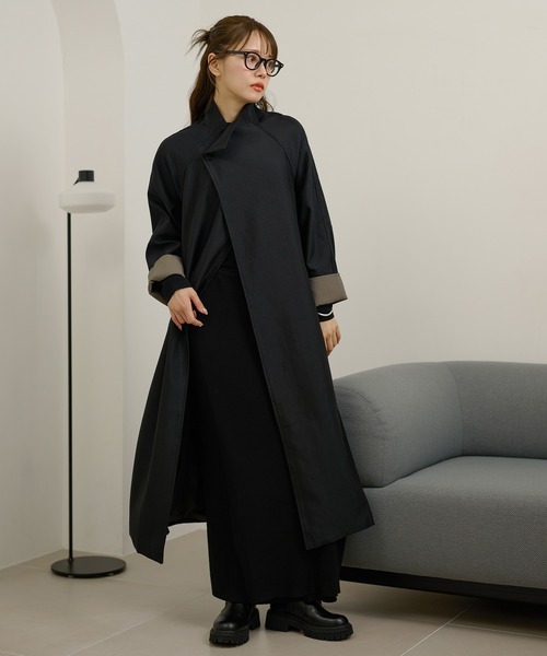 LAULEN(ローレン)の「stand collar bicolor sleeve coat /スタンドカラー袖配色ロングコート(ステンカラーコート・レディース・ブラック/グレー/ブラウン・FREE)」の2枚目の写真