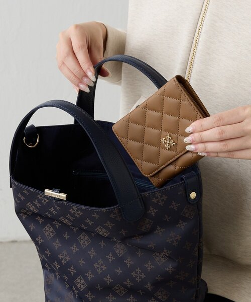 russet／キルティングレザー二つ折りウォレット（ブラック） キルティングレザー二つ折りウォレット（財布）｜russet（ラシット）の