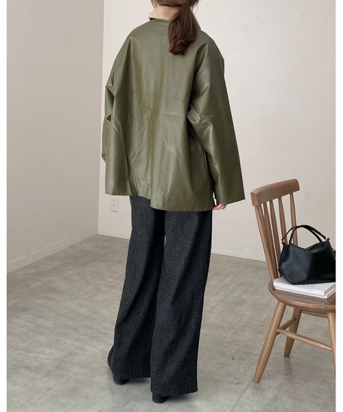 She's Closet(シーズクローゼット)の「オーバーサイズボア襟カバーオールフェイクレザージャケット(カバーオール・レディース・ブラウン/アイボリー/カーキ/ブラック・FREE)」の20枚目の写真