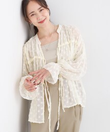 Cutie Blonde（キューティーブロンド）の「華やかにさをプラスする シアードビー シャーリングブラウス（シャツ/ブラウス）」