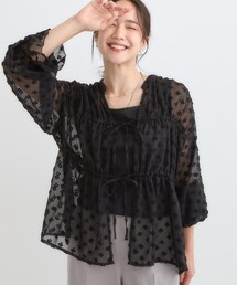 Cutie Blonde | 華やかにさをプラスする シアードビー シャーリングブラウス(シャツ/ブラウス)