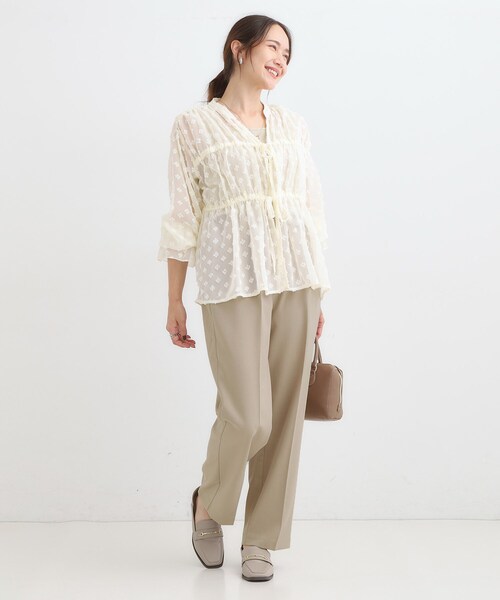 Cutie Blonde（キューティーブロンド）の「華やかにさをプラスする シアードビー シャーリングブラウス（シャツ/ブラウス・レディース・ブラック/レッド/オフホワイト・00）」の7枚目の写真