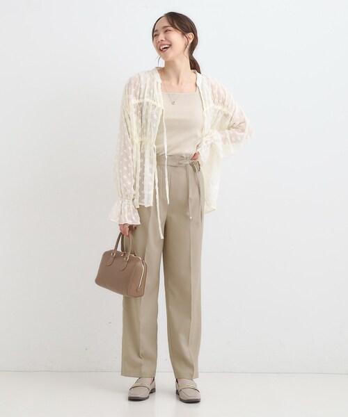 Cutie Blonde（キューティーブロンド）の「華やかにさをプラスする シアードビー シャーリングブラウス（シャツ/ブラウス・レディース・ブラック/レッド/オフホワイト・00）」の9枚目の写真