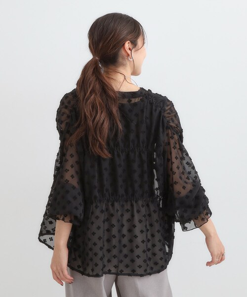 Cutie Blonde（キューティーブロンド）の「華やかにさをプラスする シアードビー シャーリングブラウス（シャツ/ブラウス・レディース・ブラック/レッド/オフホワイト・00）」の15枚目の写真