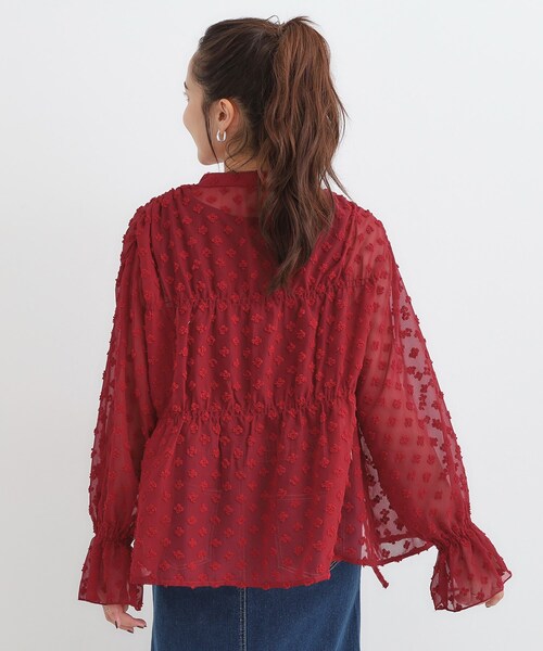 Cutie Blonde（キューティーブロンド）の「華やかにさをプラスする シアードビー シャーリングブラウス（シャツ/ブラウス・レディース・ブラック/レッド/オフホワイト・00）」の19枚目の写真