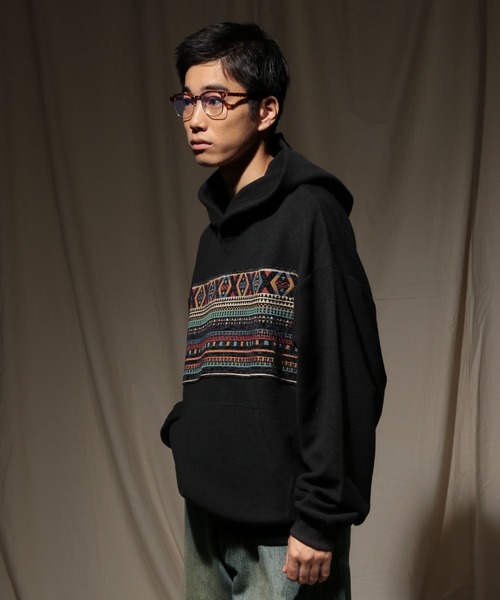 niko and...（ニコアンド）の「パネル切り替えパーカー（パーカー・メンズ・ブラック/アイボリー・LARGE/MEDIUM）」の5枚目の写真