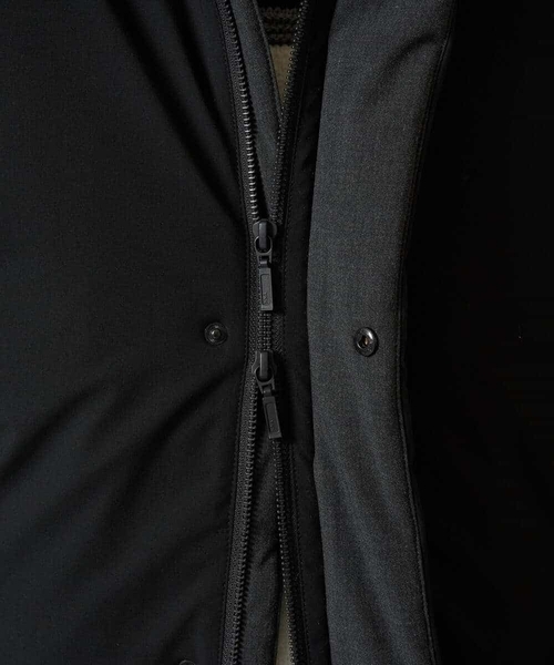 a.v.v（アーヴェヴェ）の「【軽量/撥水】ラミネートダウンフードコート（ダウンジャケット/コート・メンズ・ブラック/ダークグレー・46/48/50/52）」の17枚目の写真