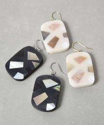 Flowering（フラワーリング）の「BiSAYA/シェル×スクエア/ピアス（ピアス（両耳用））」