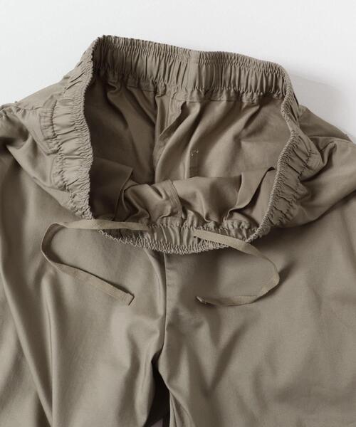 ITEMS URBANRESEARCH（アイテムズ アーバンリサーチ）の「ハイストレッチリラックスパンツ（その他パンツ・メンズ・インディゴブルー/ベージュ/カーキ/ブラック・SMALL/LARGE/MEDIUM）」の14枚目の写真