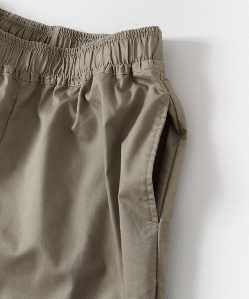 ITEMS URBANRESEARCH（アイテムズ アーバンリサーチ）の「ハイストレッチリラックスパンツ（その他パンツ・メンズ・インディゴブルー/ベージュ/カーキ/ブラック・SMALL/LARGE/MEDIUM）」の15枚目の写真