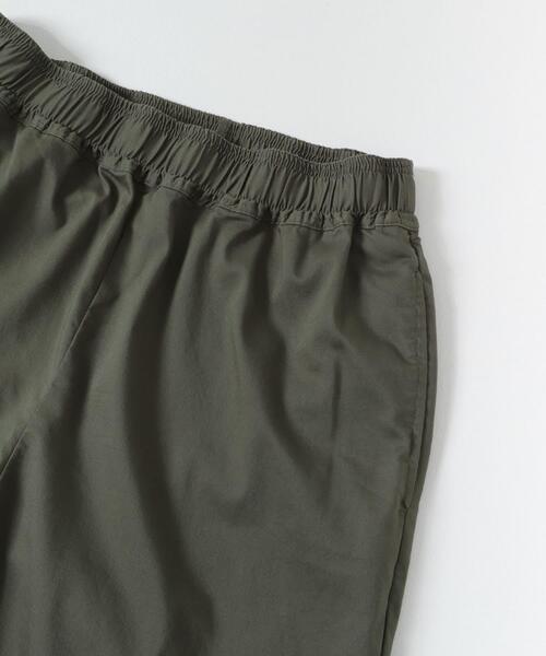 ITEMS URBANRESEARCH（アイテムズ アーバンリサーチ）の「ハイストレッチリラックスパンツ（その他パンツ・メンズ・インディゴブルー/ベージュ/カーキ/ブラック・SMALL/LARGE/MEDIUM）」の20枚目の写真