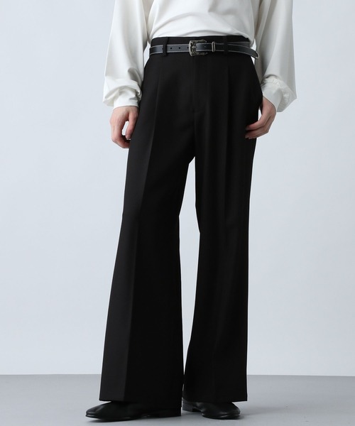 HARE シンセティックレザーワイドフレアパンツ HARE（ハレ）の「シンセティックレザーワイドフレアパンツ(HARE