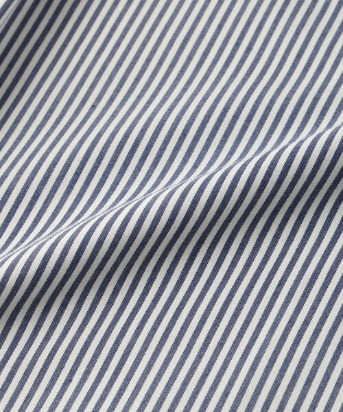 Petit Honfleur(プチオンフルール)の「【レイヤードスタイルに役立つ】レギュラーカラーシャツ【オフィスカジュアルにも◎】【追加生産】(シャツ/ブラウス・レディース・サックスブルー/ネイビー/ホワイト・11号/13号/9号)」の11枚目の写真