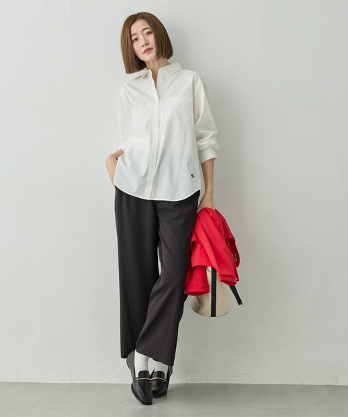 Petit Honfleur(プチオンフルール)の「【レイヤードスタイルに役立つ】レギュラーカラーシャツ【オフィスカジュアルにも◎】【追加生産】(シャツ/ブラウス・レディース・サックスブルー/ネイビー/ホワイト・11号/13号/9号)」の21枚目の写真