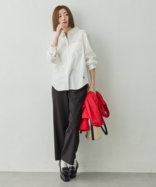 Petit Honfleur(プチオンフルール)の「【レイヤードスタイルに役立つ】レギュラーカラーシャツ【オフィスカジュアルにも◎】【追加生産】(シャツ/ブラウス・レディース・サックスブルー/ネイビー/ホワイト・11号/13号/9号)」の22枚目の写真