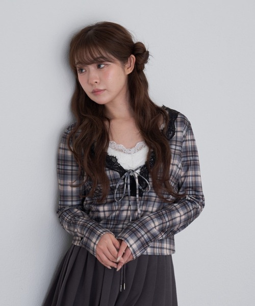 RAY CASSIN（レイカズン）の「レース切替ロングTシャツ（Tシャツ/カットソー・レディース・ブラック/ブラック系その他2/チャコールグレー/ブラウン系その他2/ベージュ系その他2・FREE）」の5枚目の写真