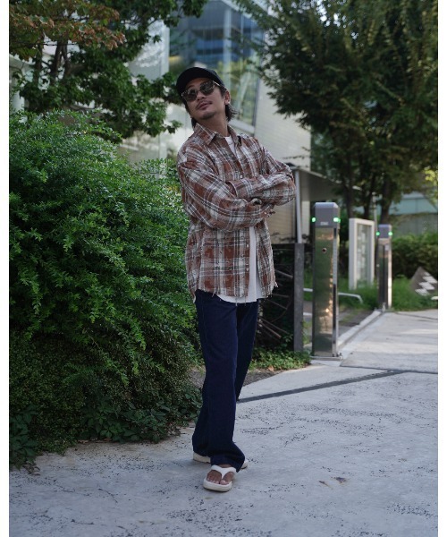#Re:room(リルーム)の「ワンウォッシュストレートデニムパンツ(デニムパンツ・メンズ・ネイビー・SMALL/MEDIUM/LARGE)」の4枚目の写真