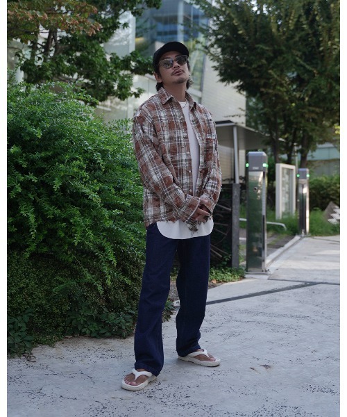 #Re:room(リルーム)の「ワンウォッシュストレートデニムパンツ(デニムパンツ・メンズ・ネイビー・SMALL/MEDIUM/LARGE)」の3枚目の写真