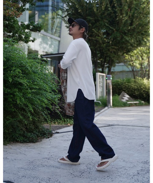 #Re:room(リルーム)の「ワンウォッシュストレートデニムパンツ(デニムパンツ・メンズ・ネイビー・SMALL/MEDIUM/LARGE)」の2枚目の写真