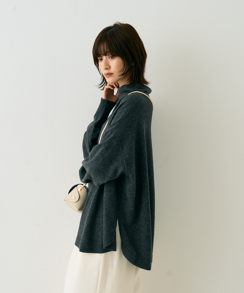 Rouge vif(ルージュヴィフ)の「ボトルネックポンチョライクニットプルオーバー(ニット/セーター・レディース・ネイビー/ベージュ/グレー・フリー)」の9枚目の写真