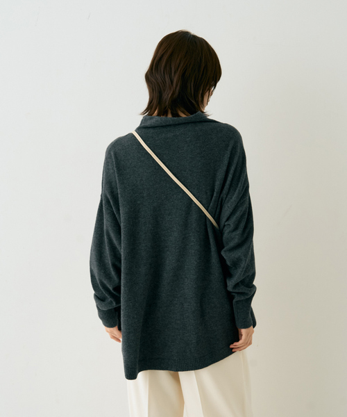 Rouge vif(ルージュヴィフ)の「ボトルネックポンチョライクニットプルオーバー(ニット/セーター・レディース・ネイビー/ベージュ/グレー・フリー)」の13枚目の写真
