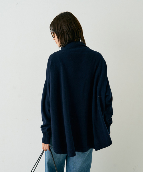 Rouge vif(ルージュヴィフ)の「ボトルネックポンチョライクニットプルオーバー(ニット/セーター・レディース・ネイビー/ベージュ/グレー・フリー)」の14枚目の写真