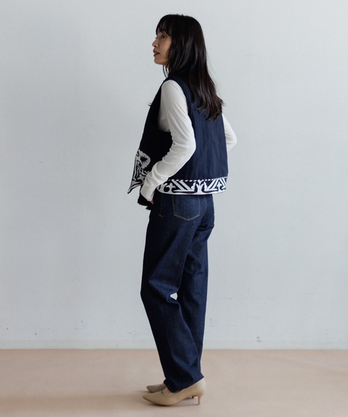 AMERICAN RAG CIE（アメリカンラグシー）の「【MEN , WOMEN】LEIN 幾何学柄刺繍ベスト（ベスト・レディース・ブラック/ベージュ・M/L）」の19枚目の写真