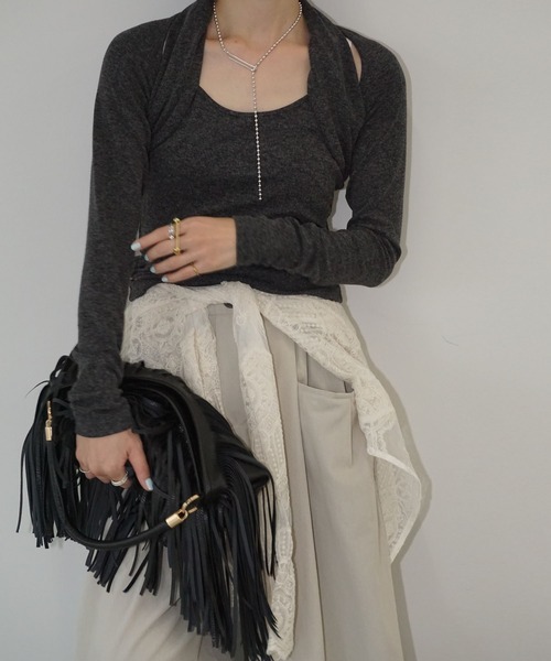 chuclla(チュクラ)の「2wayショルダーデザイントップス chw25a112(Tシャツ/カットソー・レディース・グレイッシュベージュ/スミクロ・FREE)」の12枚目の写真