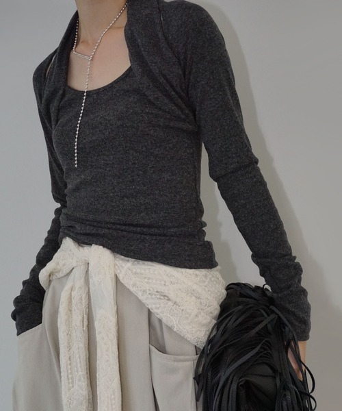 chuclla(チュクラ)の「2wayショルダーデザイントップス chw25a112(Tシャツ/カットソー・レディース・グレイッシュベージュ/スミクロ・FREE)」の16枚目の写真