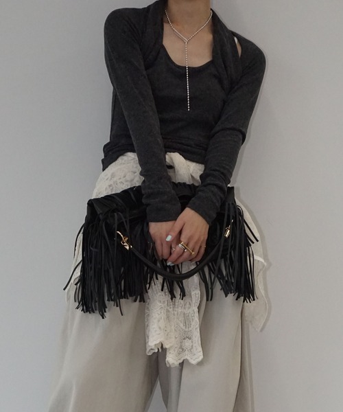 chuclla(チュクラ)の「2wayショルダーデザイントップス chw25a112(Tシャツ/カットソー・レディース・グレイッシュベージュ/スミクロ・FREE)」の19枚目の写真