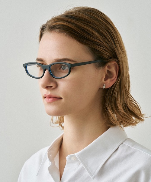 NUEF （ヌエフ）の「スクエアサングラス｜カラーレンズ｜トレンド｜紫外線対策｜UVカット｜サングラス｜NUEF｜COLOR SUNGLASSES（メガネ・レディース・ブラウン/ブラック系その他/クリアブラック/ブラック/ブラウン系その他・FREE）」の2枚目の写真