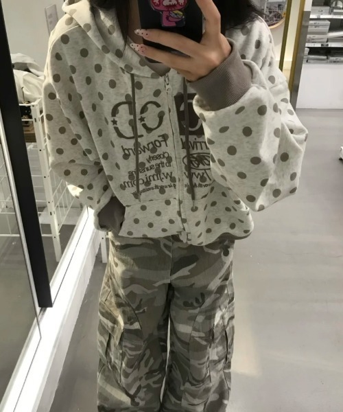GEMEDA（ジェメダ）の「【2026新作】スター総柄ロゴジップパーカー（パーカー・レディース・グレー/グレー系その他/ホワイト・M）」の22枚目の写真